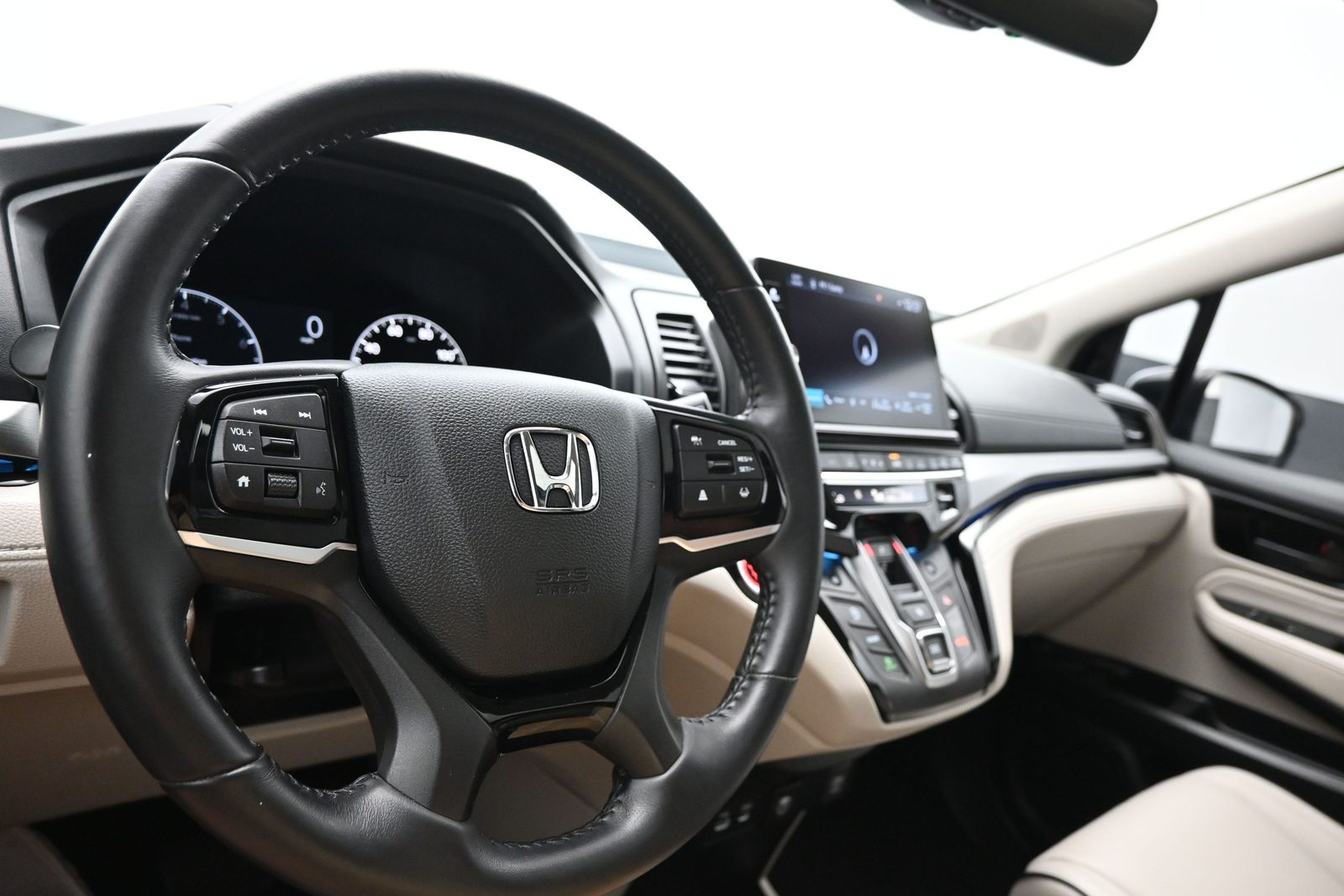 Honda Odyssey Driver Wheel automotive photography
